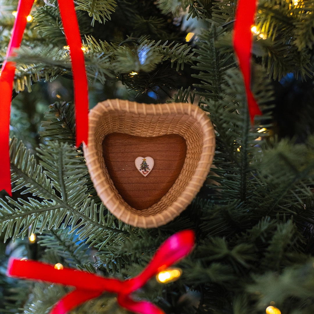 Christmas Tree Heart Shaped Nantucket Lightship Basket