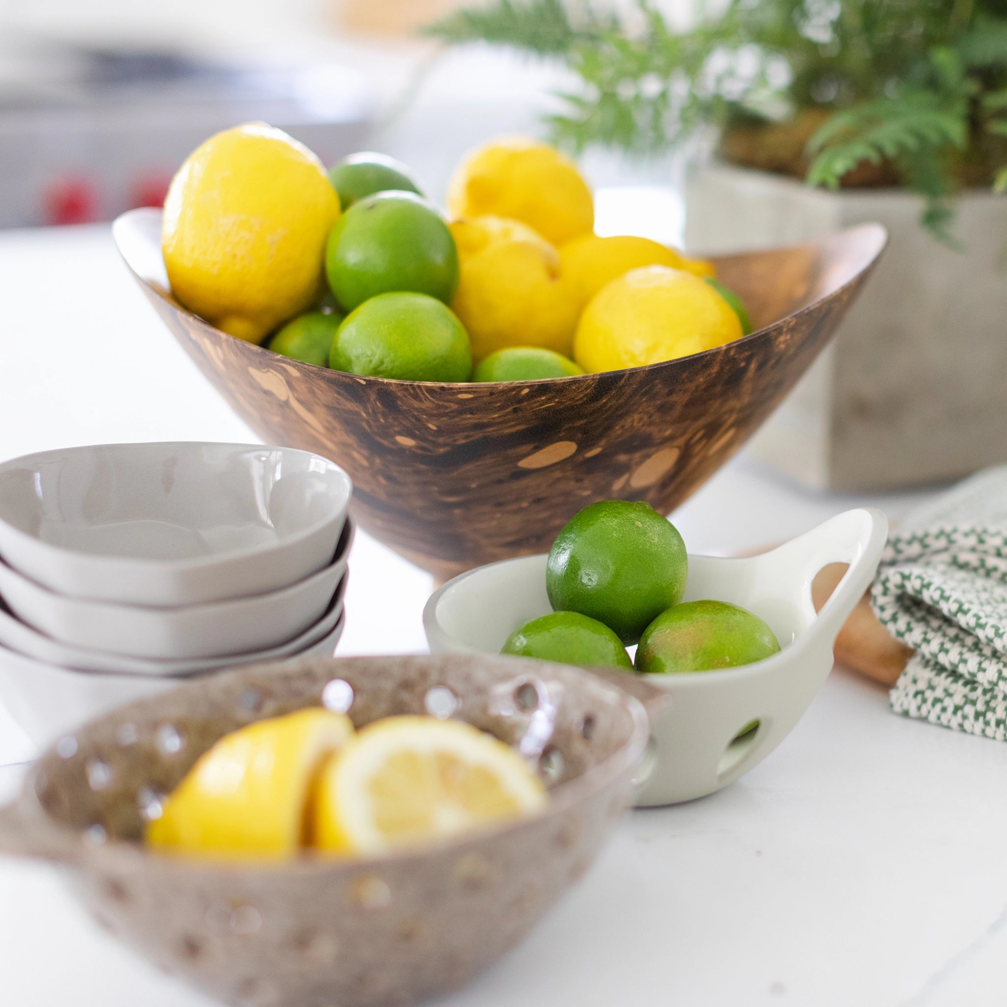 Marbleized Mango Wood Wide Bowl