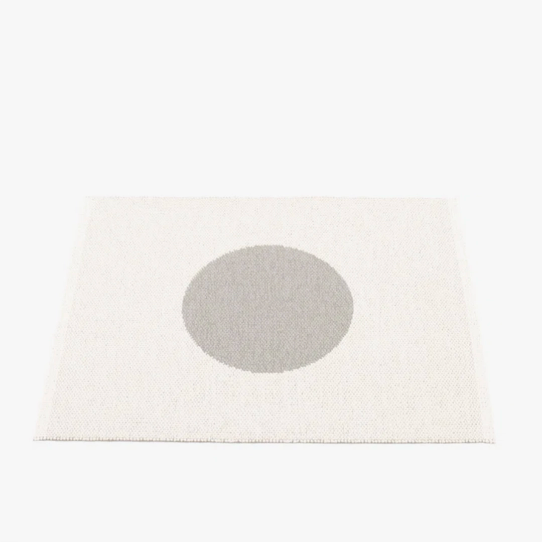 One Dot Gray Mat