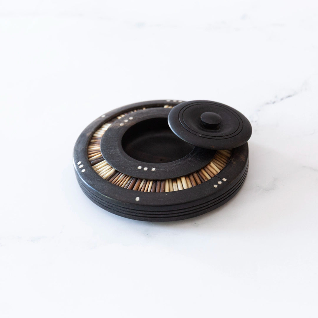 Antique Thin Round Quill Box