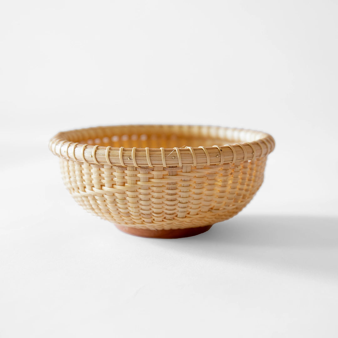 Round Lightship Basket with Seashell Scrimshaw Base | Dale Rutherford