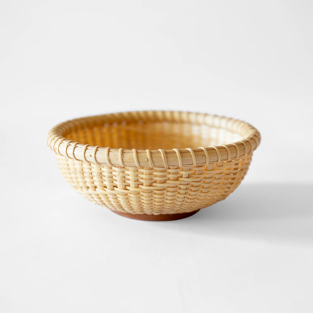 Round Lightship Basket with Seashell Scrimshaw Base | Dale Rutherford