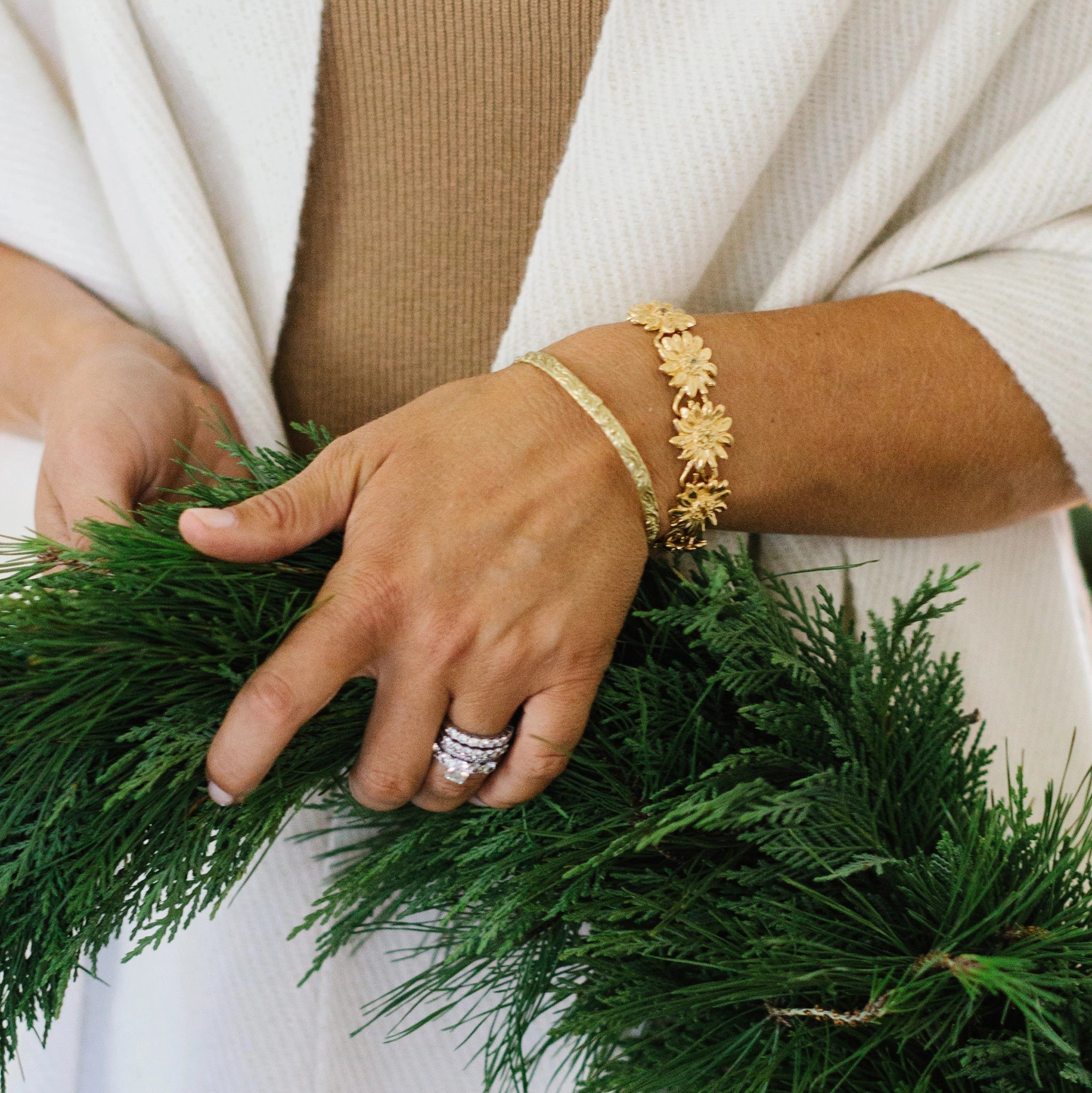 18K Textured Bangle