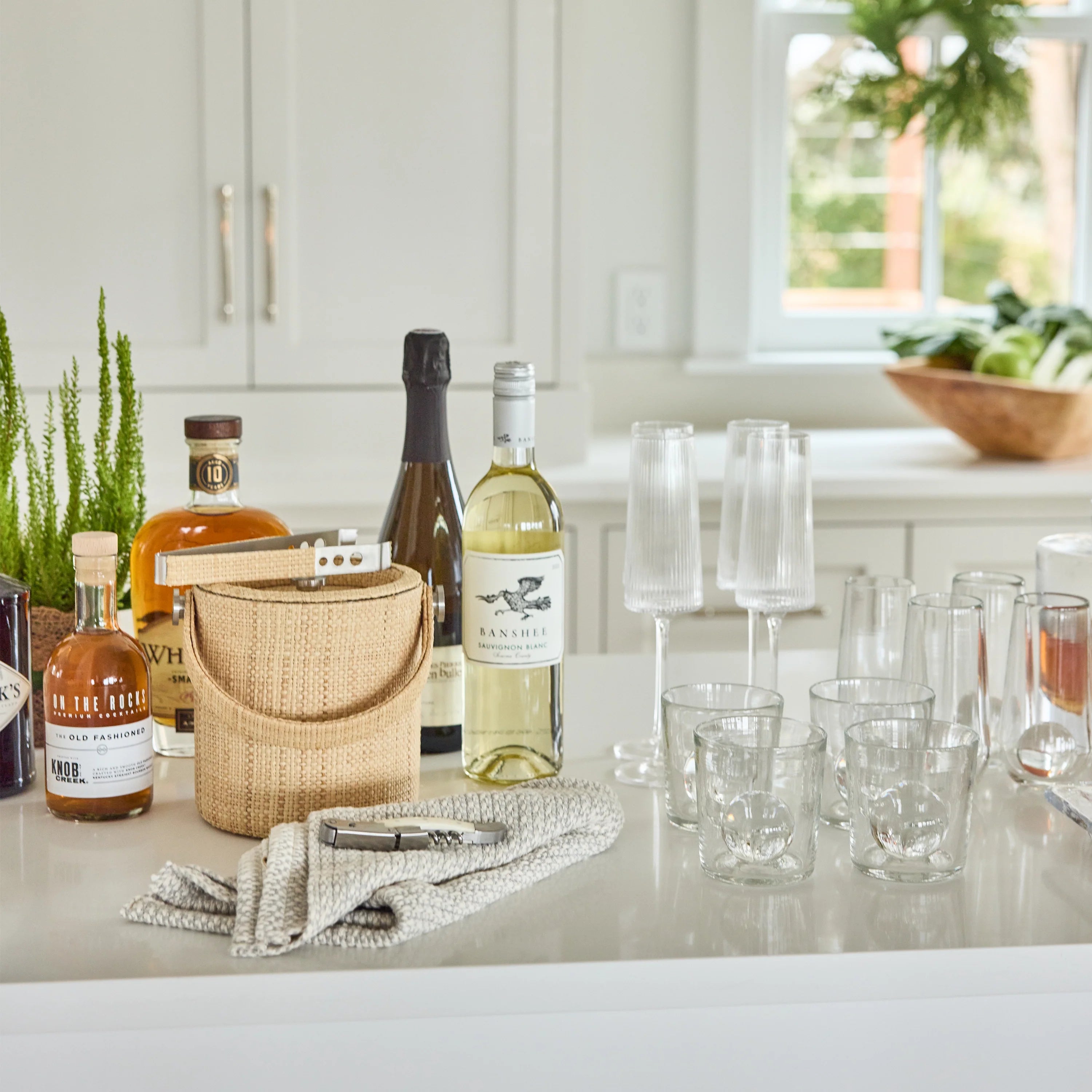 Glassware & Drinkware