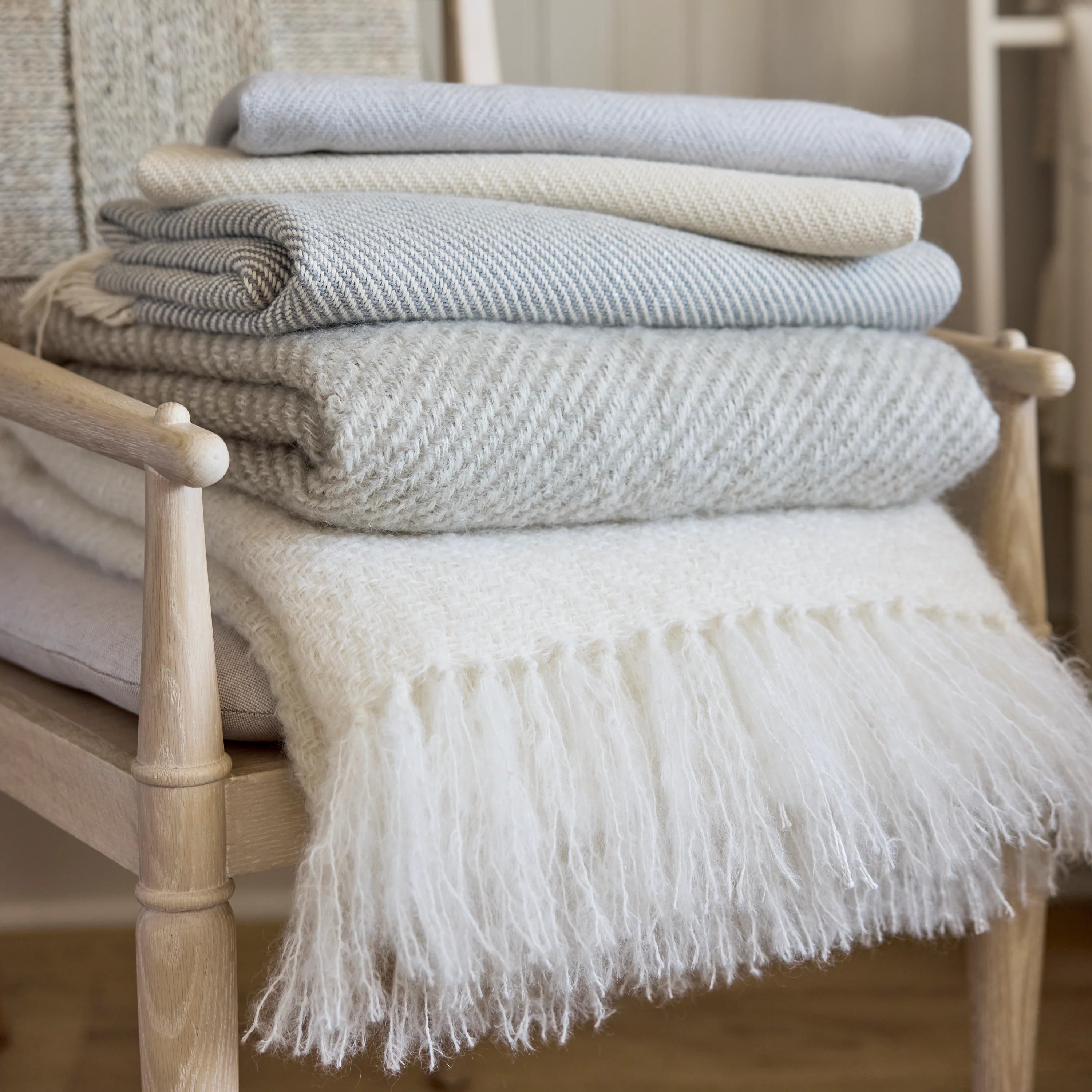 Winter Blankets & Throws
