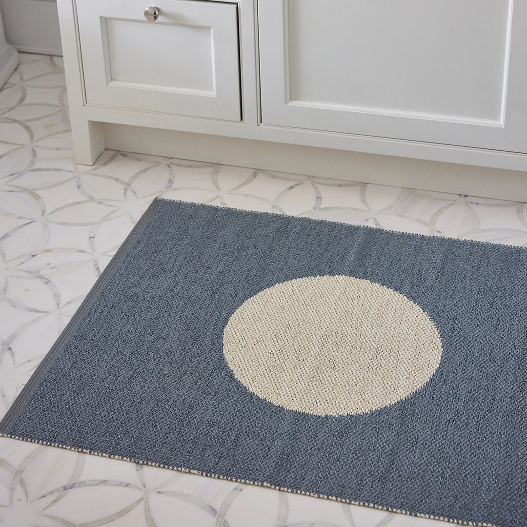 One Dot Storm Blue Pappelina Rug