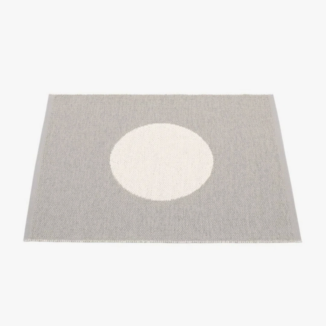 One Dot Gray Mat
