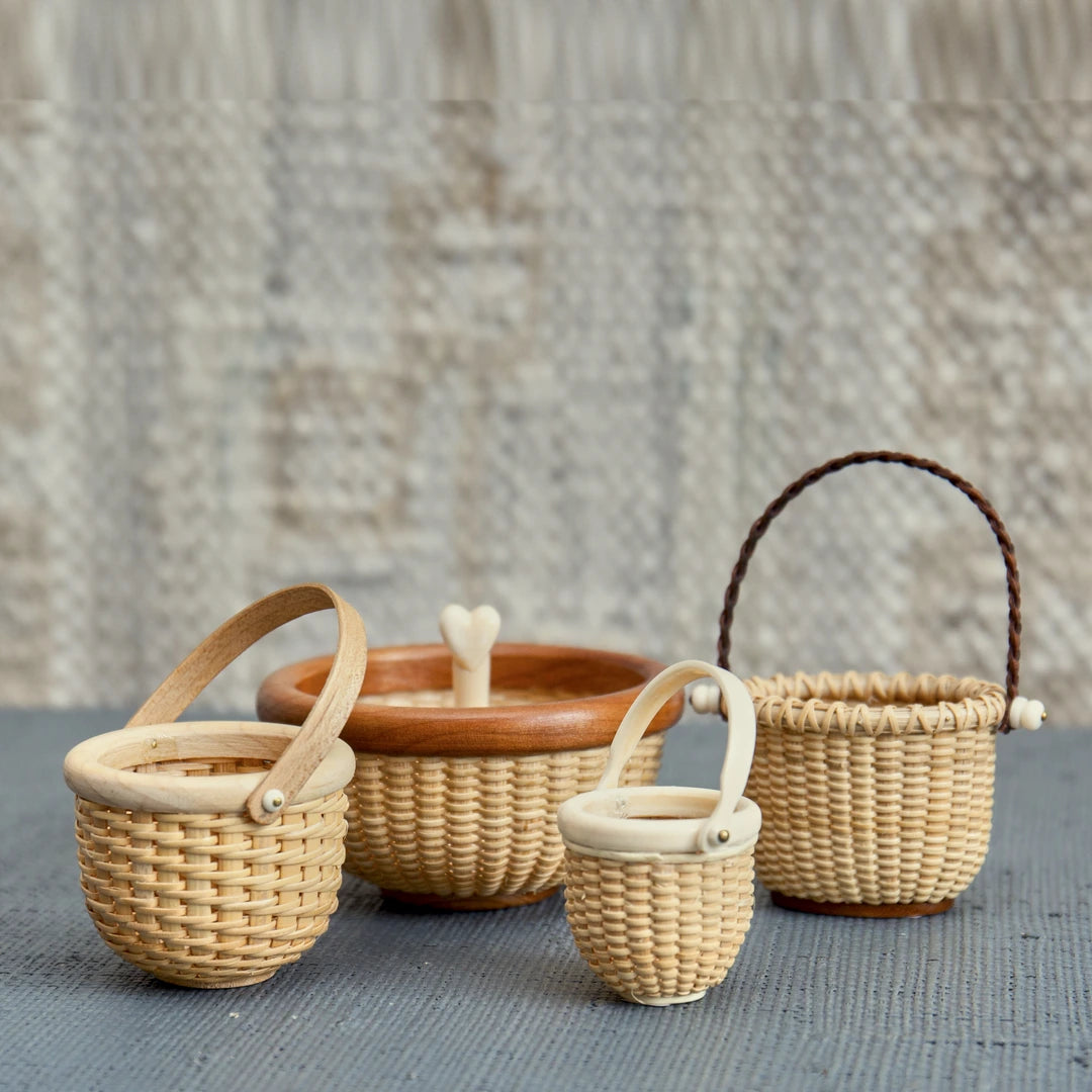 Traditional Petite Oval Lightship Basket | Dale Rutherford