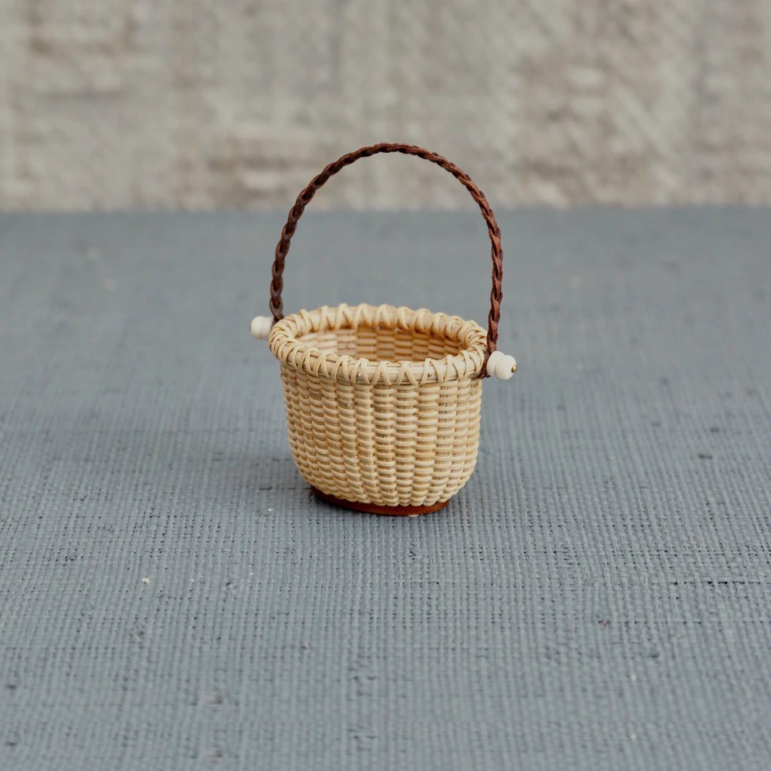 Traditional Petite Oval Lightship Basket | Dale Rutherford