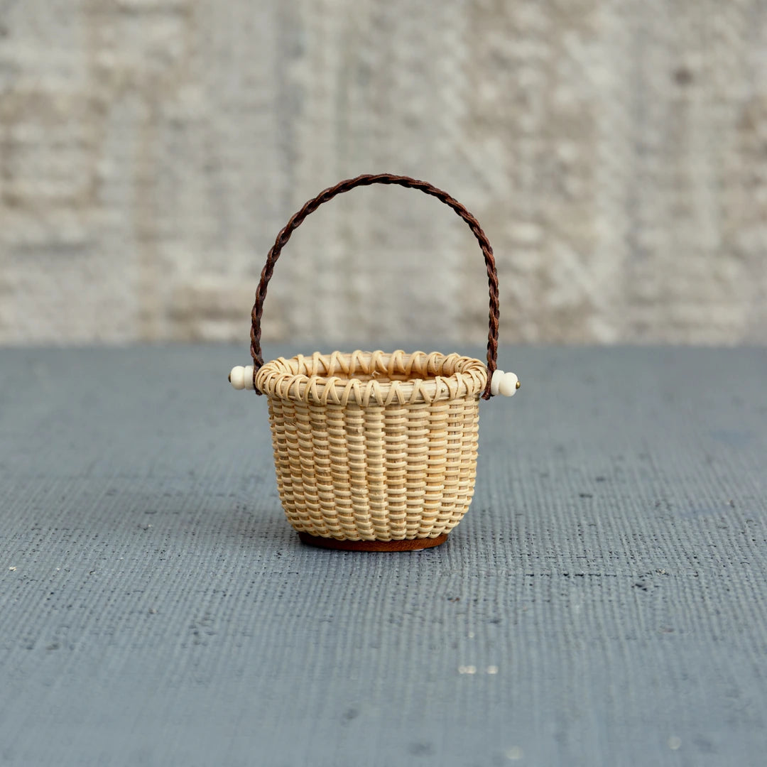 Traditional Petite Oval Lightship Basket | Dale Rutherford