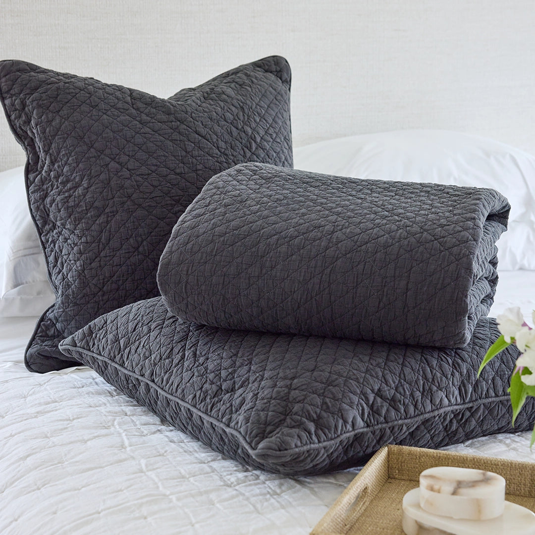 Ironware Quilt Set