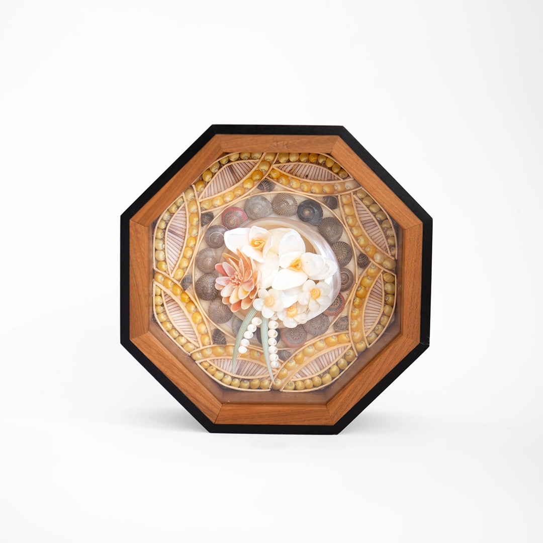 Sailor's Valentine with Daffodils l | Betsey Braun