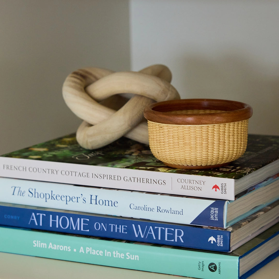 Geometric Wooden Chain Knot
