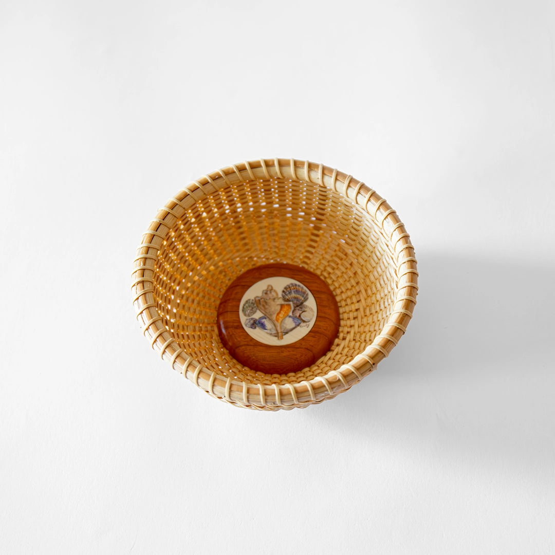 Round Lightship Basket with Seashell Scrimshaw Base | Dale Rutherford