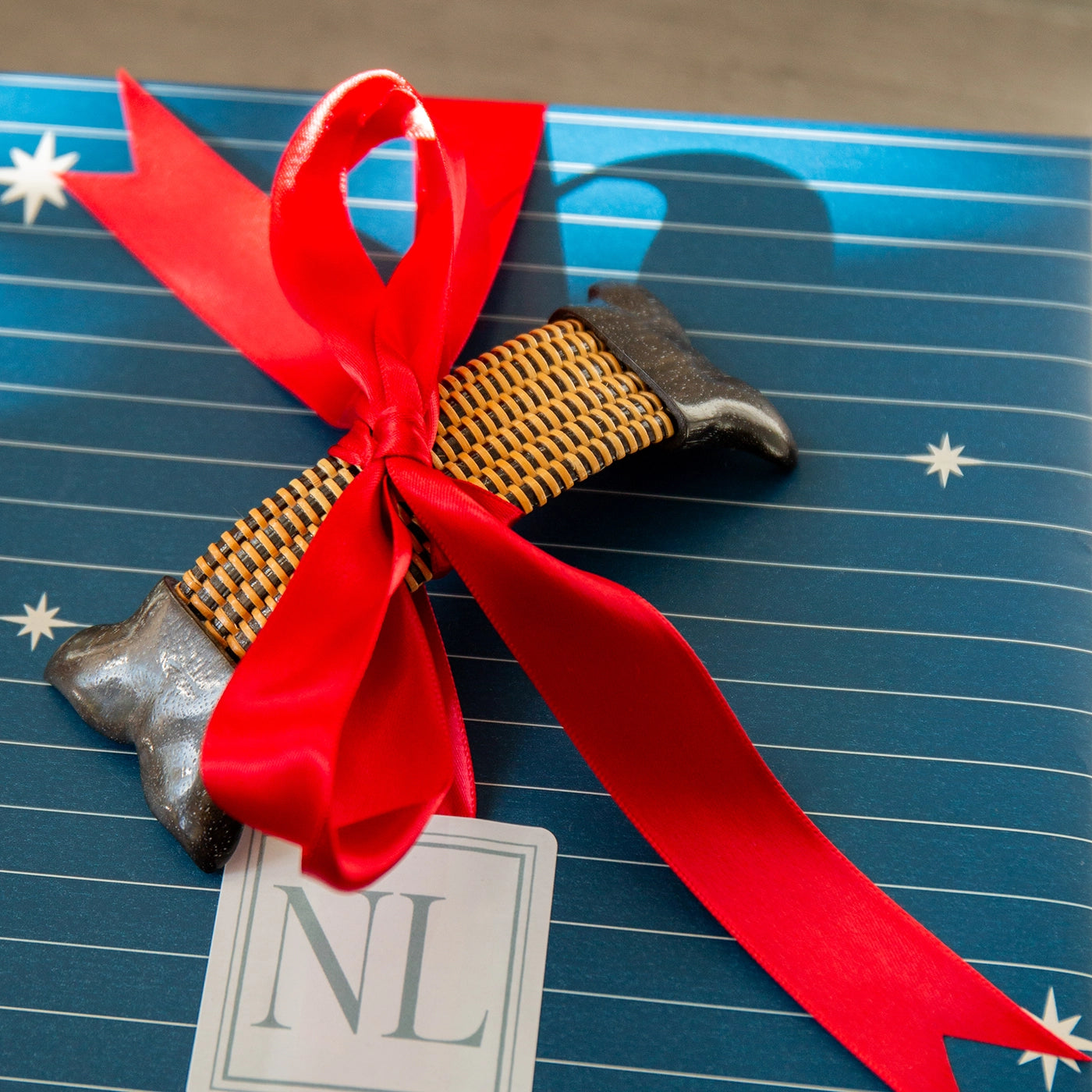 Ebony Scallop Lightship Barrette