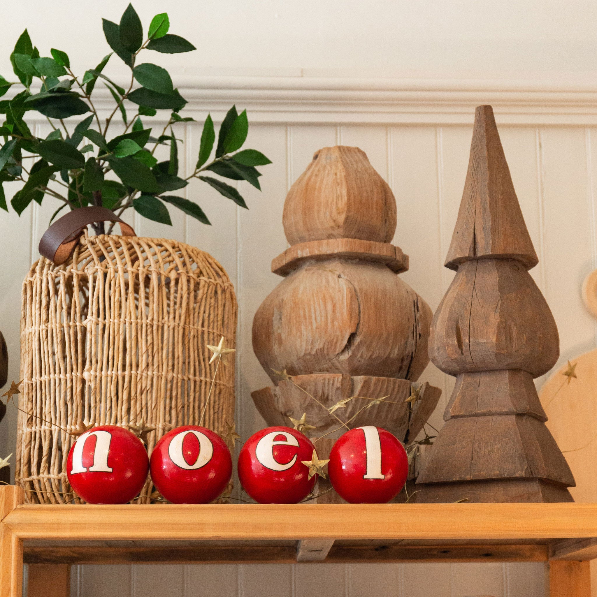 NOEL Decorative Spheres